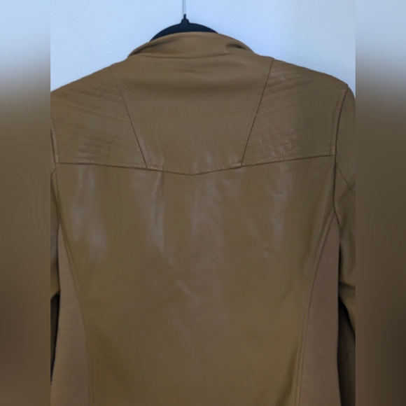 Bagatelle Women's Mustard Yellow Faux Leather Moto Jacket Size M EUC - Picture 9 of 15